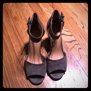 Genuine Grey Suede ankle strap sandals; size 8M